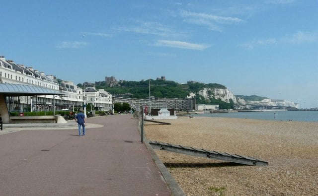 Dover-Harbour-beach