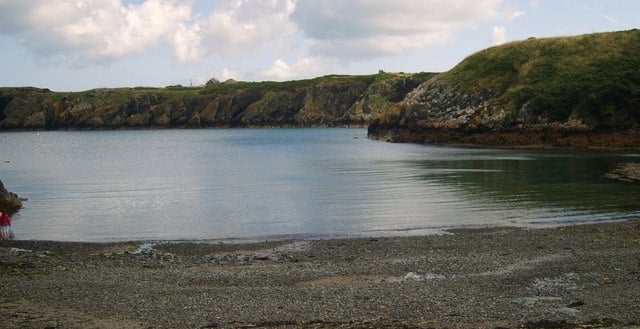 Porth-Eilian-beach