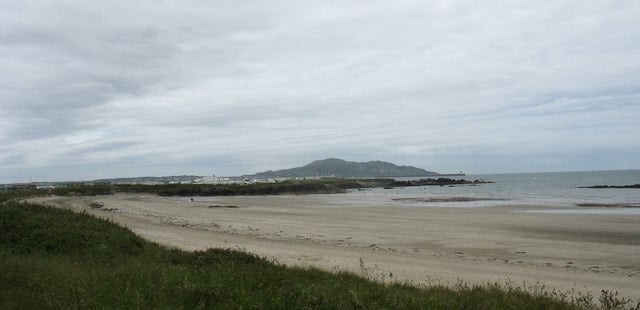 Porth-Tywyn-Mawr-beach