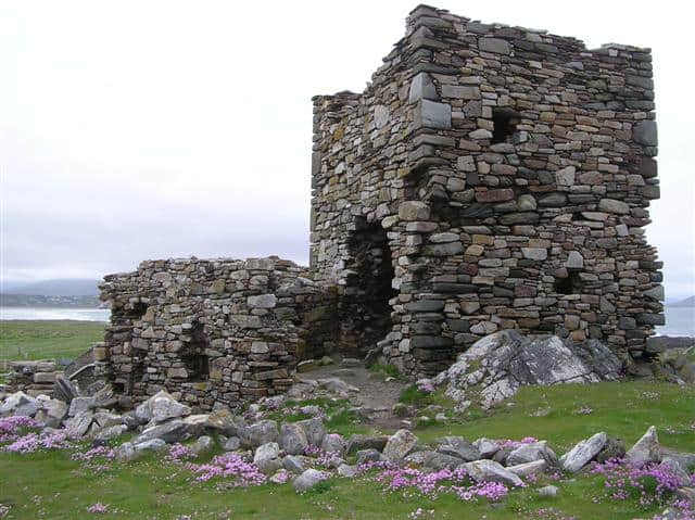 Carraickabraghy-Castle