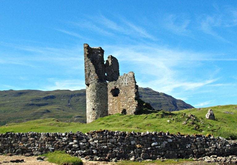 ardvreck castle 768x534