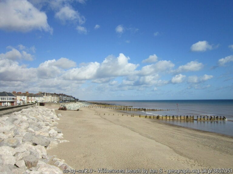 Withernsea Beach 1 768x576